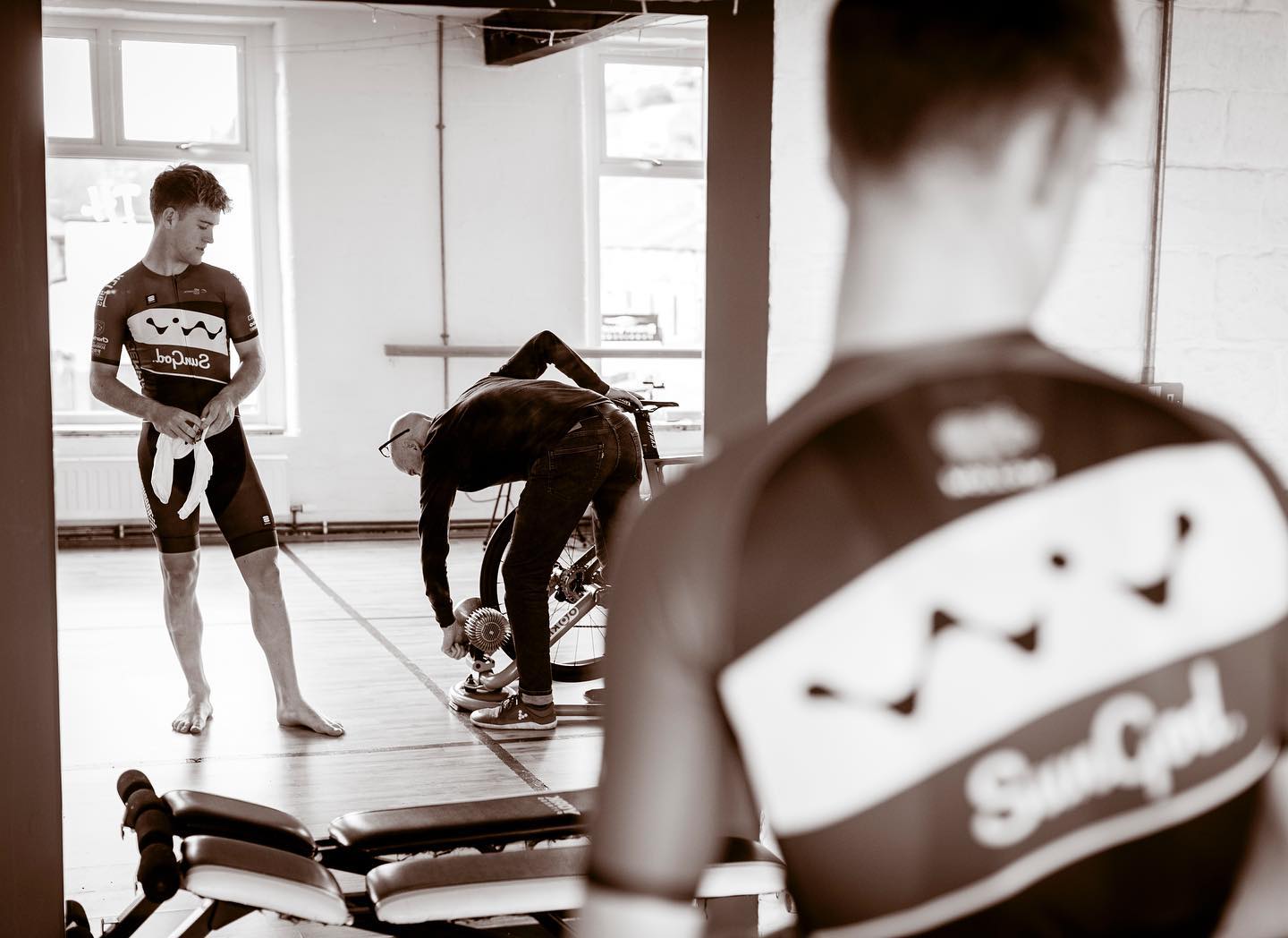 Reflecting on another busy week….
.
We’re now booking for June @htfitness01 in Ripponden and The Foot Company, Holmfirth.
.
Book via link in bio ⬆️
.
📸 @alanbartonphotographer 
.
#bikefit #bikefitting #bikefitter #calderdale #calderfornia #holmfirth #holmevalley #cycling #cyclinglife #cyclinglifestyle #cyclinguk #womenscycling #yorkshirecycling